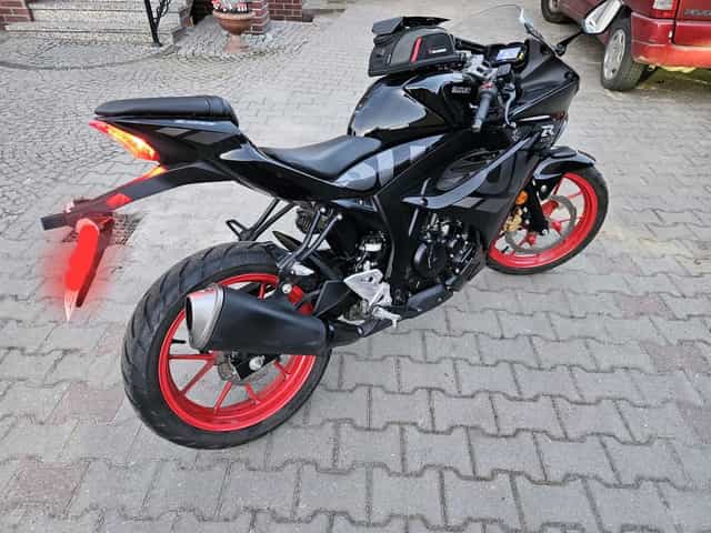 Suzuki gsxr 125 22r kat B i A1 Bardzo ładna ! 8tyś km.