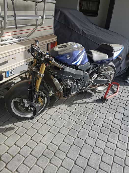 Sprzedam części do GSX-R 750 K5