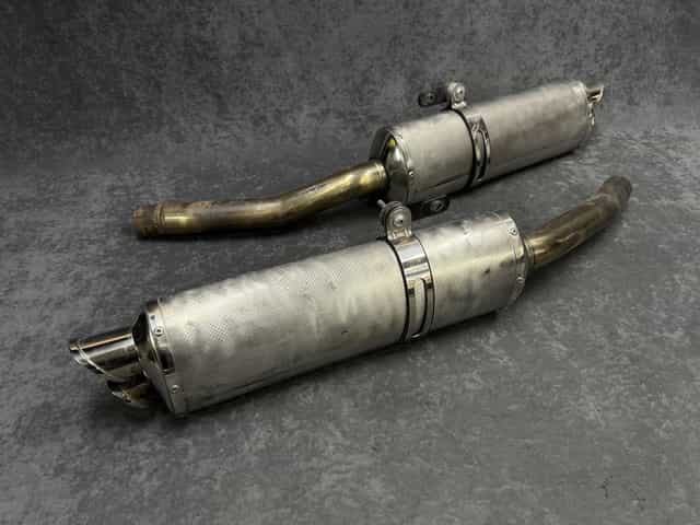 Wydechy Yoshimura Suzuki Hayabusa GSX-1300R końcówki tłumiki układ wydechowy Akrapovic LeoVin...