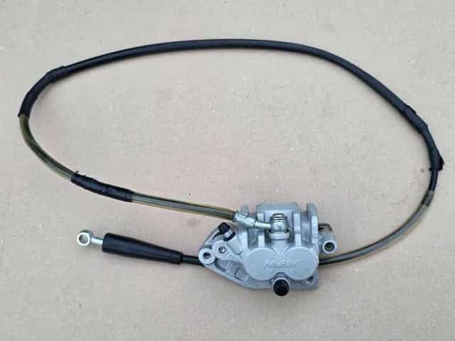 Przód przedni zacisk hamulcowy + przewód Suzuki RM RMZ 125 / 250 / 450