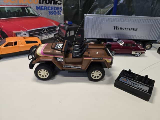 Nikko 1982 toyota land cruiser