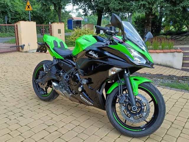 Piękne Kawasaki Ninja 650 z bogatym wyposażeniem !
