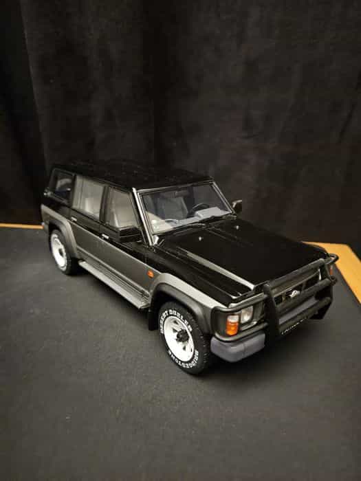Model auta Nissan Patrol Y60 OT993