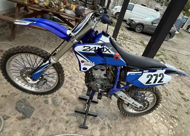 Yamaha yzf 250.
