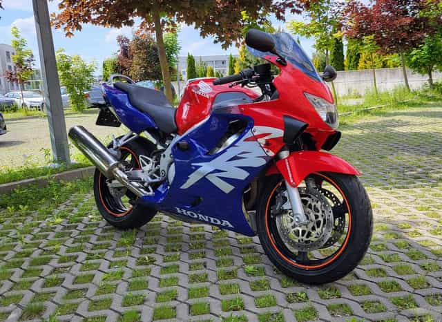 Honda CBR 600 F4