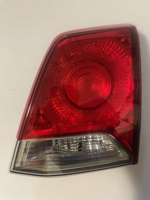 Toyota Land Cruiser 200  J200 / lampa lewa tylna tył / ORG.