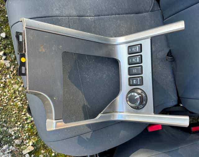 nissan navara d40 ramka panel sterowania przełączniki