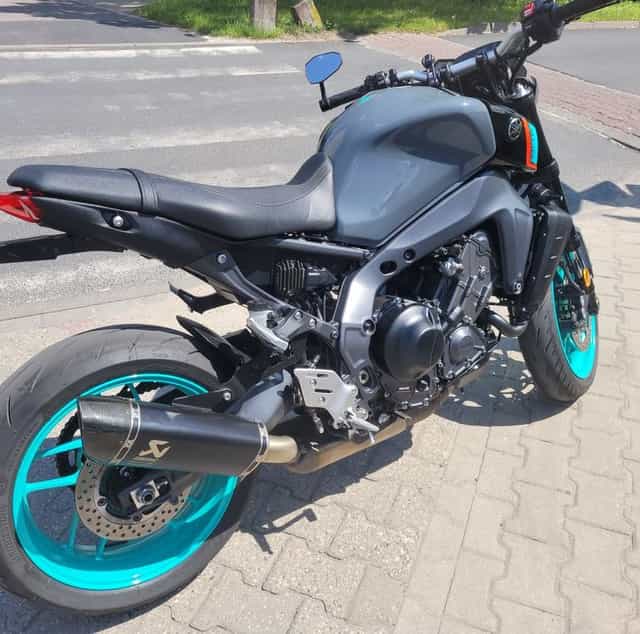 Yamaha MT09 21r-23r 3gen cyklop CP3 tłumik wydech Akrapovic