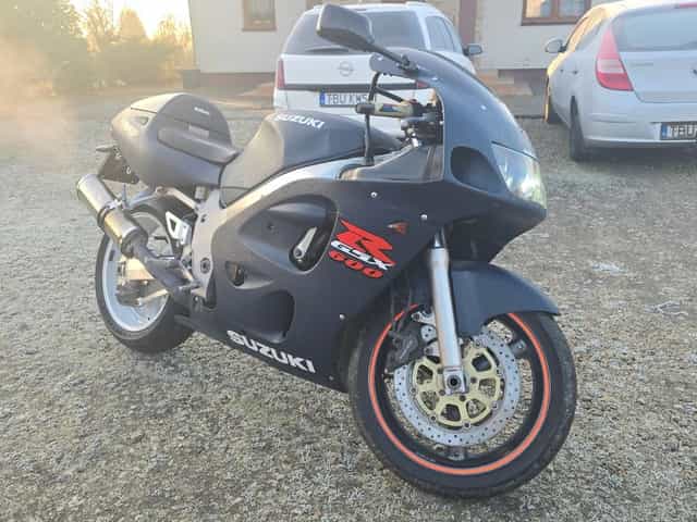 Suzuki GSX 600R motocykl