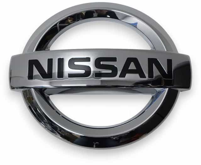 EMBLEMAT LOGO ZNACZEK GRILLA PRZÓD NISSAN PATHFINDER R51 NAVARA D40 LI