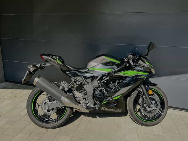Kawasaki NINJA 125 rok 2025 przebieg 3473km kat. A, B