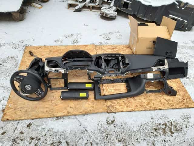 Poduszka deska konsola Jeep Cherokee KL 13-18r USA pasy oryginał