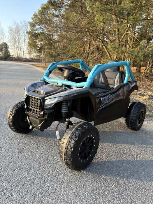 Auto na akumulator elektryczny pojazd