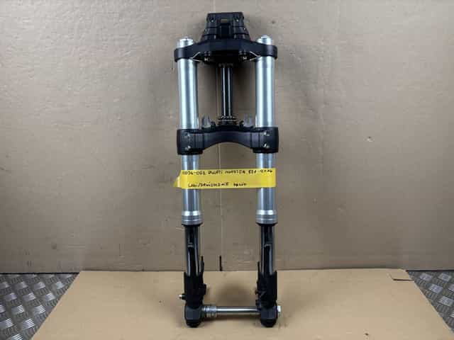 Ducati Monster 821 Zawieszenie Przód Lagi Laga Prawa Lewa Półki Ośka