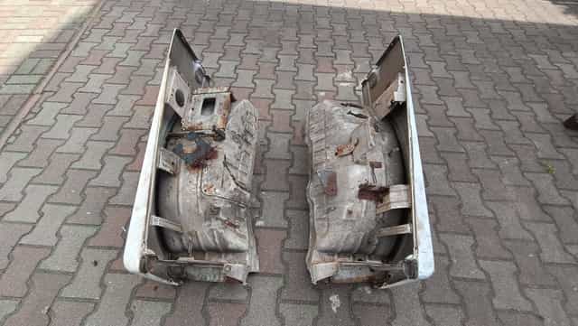 Suzuki Samurai błotniki prawy i lewy z nadkolami