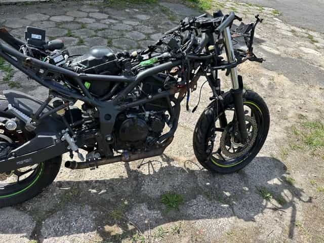 Rama, silnik Kawasaki Ninja 125, Z125  dow. rejestracyjny