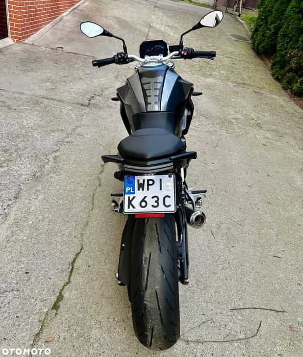 BMW  F900R F900XR  Lampa tylna tył tuningowa coś pieknego