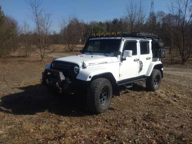 Jeep Wrangler JKU Sahara 3.8