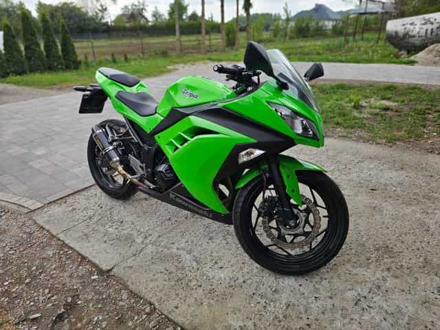 Kawasaki Ninja 300 w super stanie | wydech akrapovic | nowe opony
