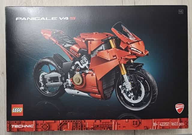 Lego Technic 42202 Ducati Panigale V4 S, NOWE