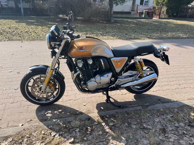 Honda CB1100 RS retro
