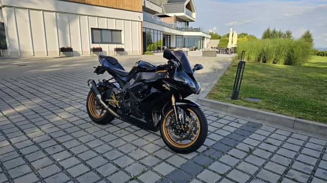 Kawasaki ninja  ZX 10 R 3gen (nie r1 gsxr cbr)