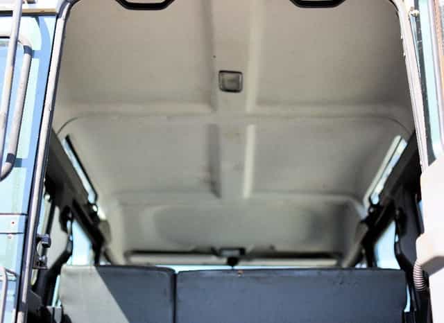 Podsufitka Land Rover Defender