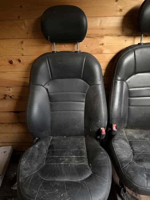 FOTELE przednie SKÓRA Jeep Cherokee kj