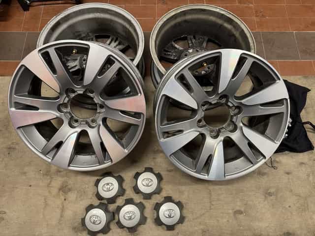 Felgi Toyota Land Cruiser 150 18” 7.5” oryginalne z czujnikami TPMS