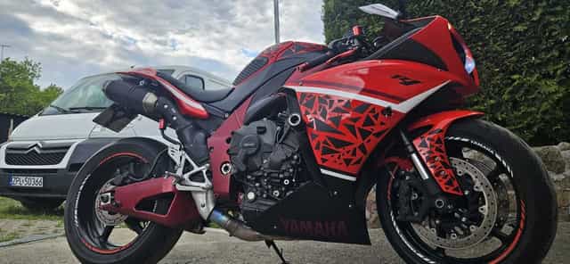 Yamaha R1 RN22 2009 rok