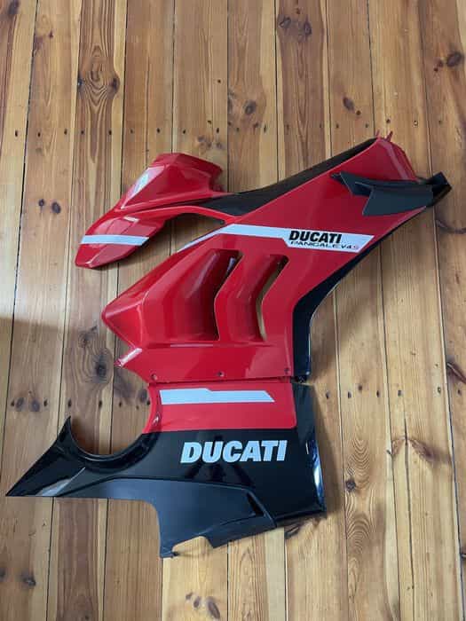 Bok prawy owiewka Ducati Panigale V4 V4S