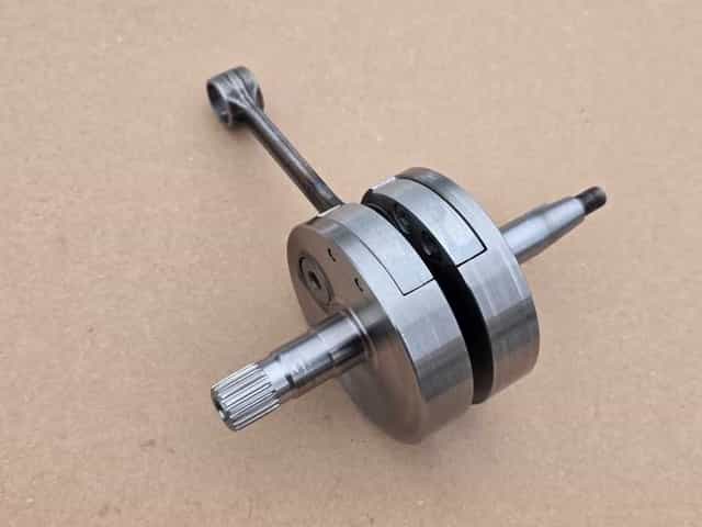 Oryginalny wał korbowy Suzuki RM 125 r. 01-08 oem