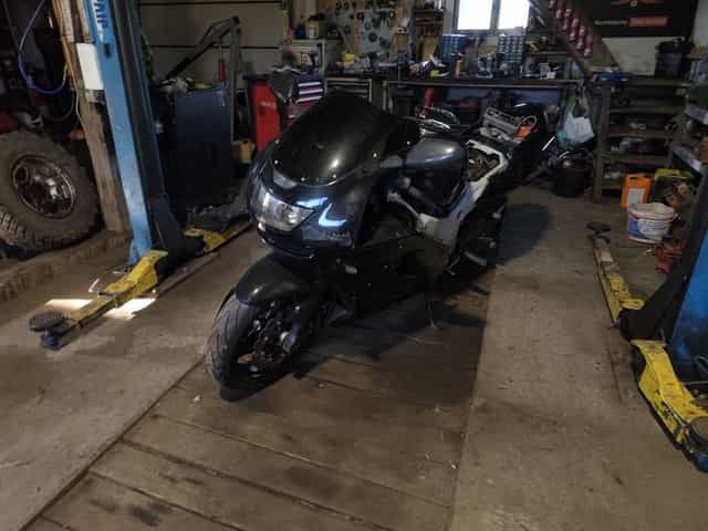 Kawasaki ZX 9r ninja na części bez silnika i wiązki elektrycznej