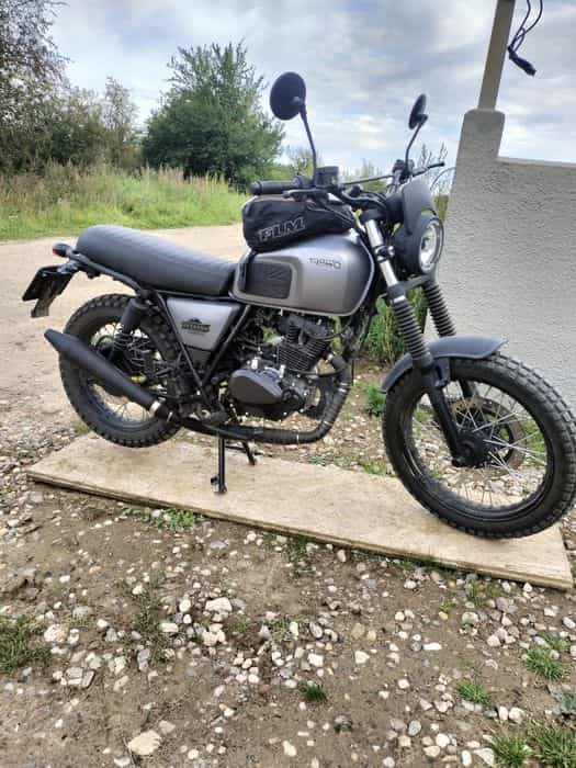 Motocykl Brixton Felsberg 125 scrambler