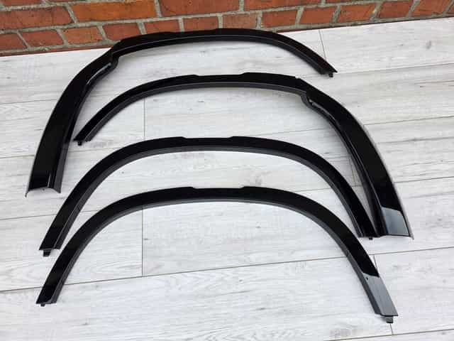 listwa błotnika tył lewa land rover defender l663 ii l8b2-290e23-bb