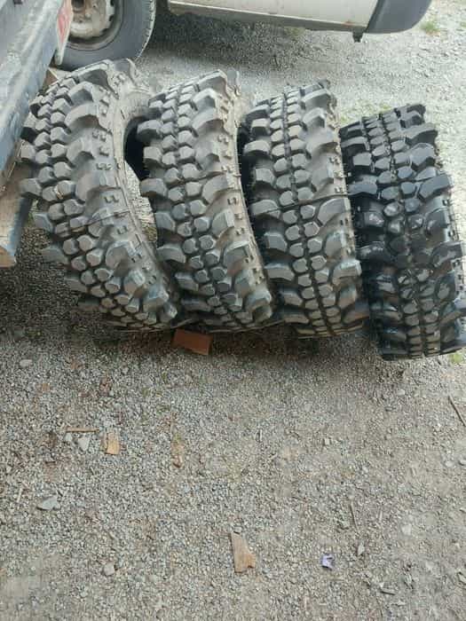 Komplet opon 4x4  215/70/R15 Suzuki Samurai Jimny