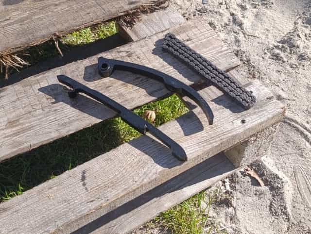 Ślizgi Suzuki GSXR 600 Srad 750 ślizg łańcuszek rozrządu części C1