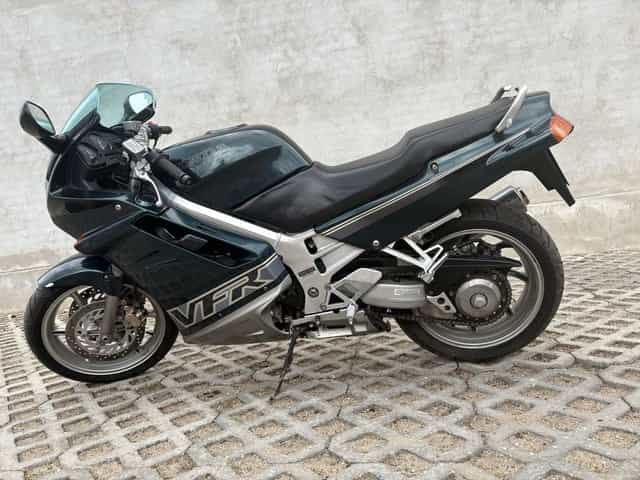 Honda VFR750FL z 1993