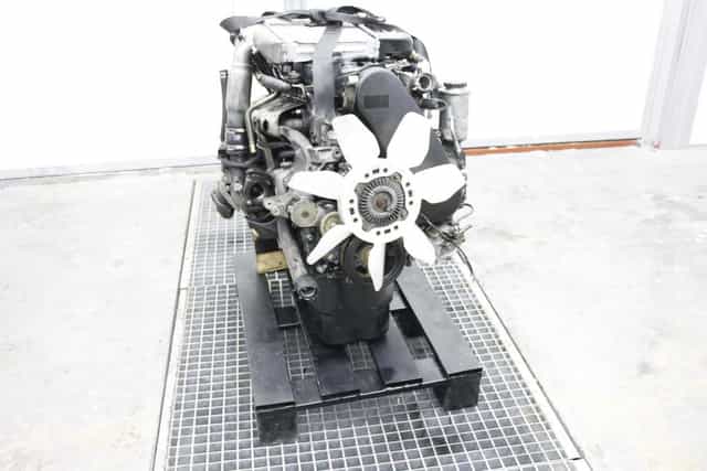 Silnik Toyota Hilux Land Cruiser 3.0 d4d Pompa turbina wtryski komplet