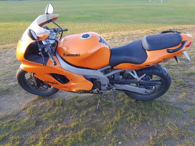 Kawasaki Ninja ZX-9R 900