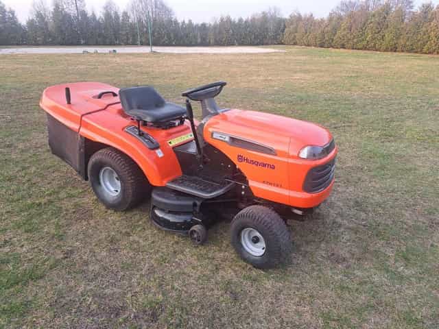 Kosiarka traktorek Husqvarna CTH 151