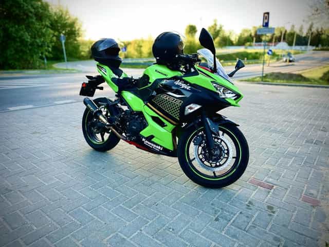Kawasaki ninja 400