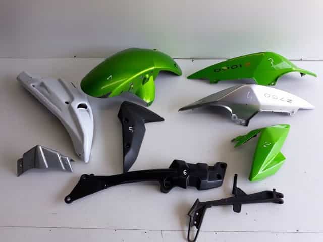 kawasaki z750 ogon owiewka błotnik podciąg na rame