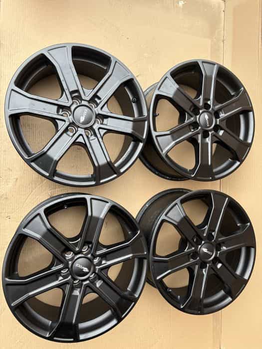 6x114,3 NISSAN NAVARA 8Jx18 ET45 66,1 felgi aluminiowe Pathfinder czujniki TPMS