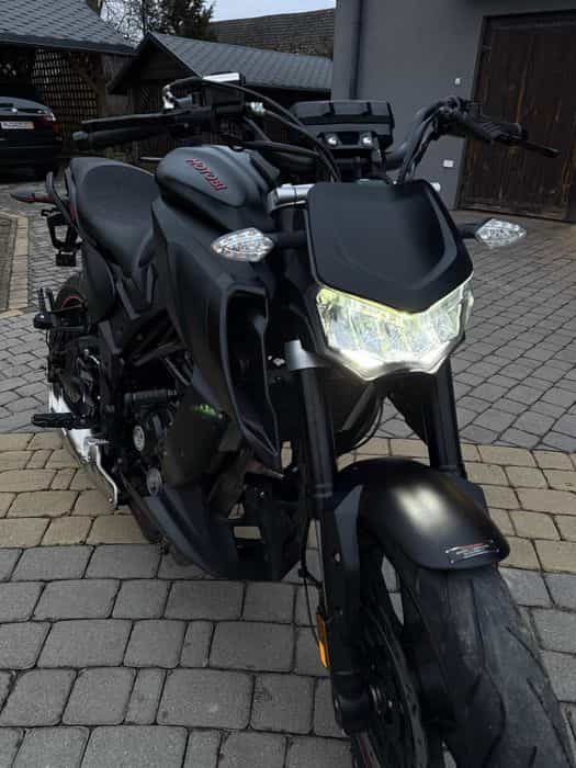 Motobi 125 (mt,z,gsx-s) Naked