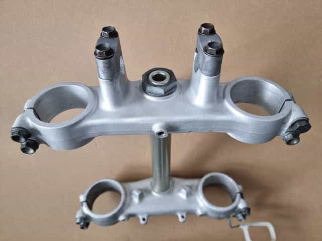 Półki zawieszenia risery Kawasaki KX 125 r. 92-94 OEM