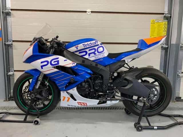 Kawasaki ZX6R torowy