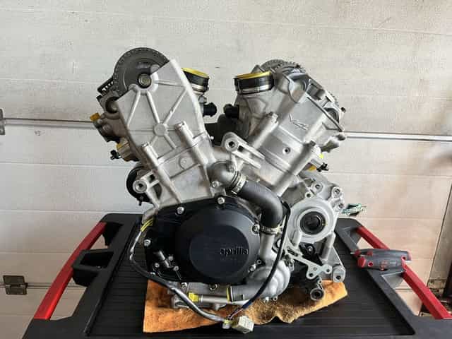 Silnik aprilia rsv4 1000 13r