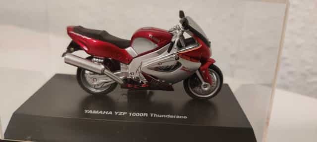 Yamaha YZF 1000R  - model w skali 1:43. Nowy. dla kolekcjonera