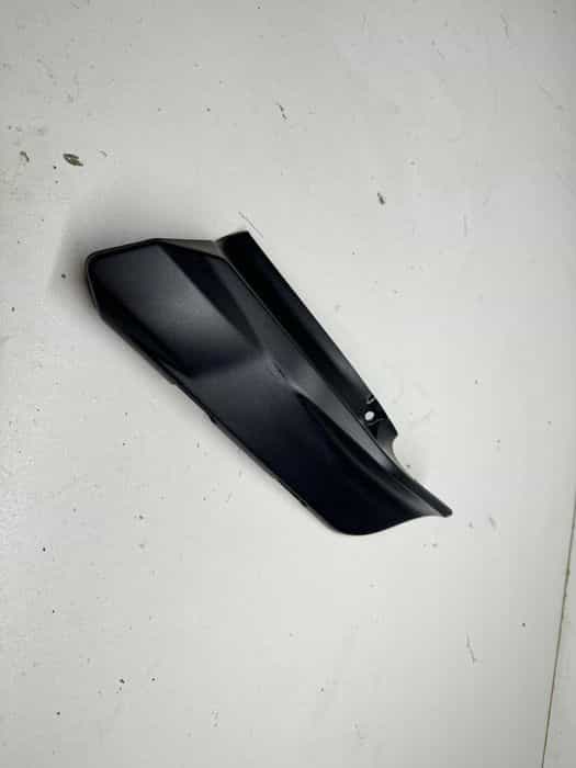 Ducati Monster 821 Prawa Osłona Ramy Wypełnienie Owiewka Plastik 15 -